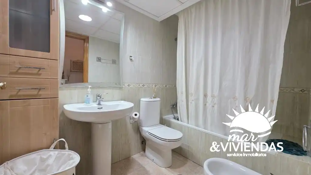Badezimmer von Wohnungen zum Verkauf in Garrucha mit Klimaanlage, Heizung und Terrasse
