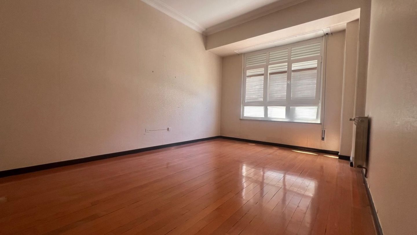 Sala d'estar de Pis en venda en Vitoria - Gasteiz amb Calefacció, Terrassa i Traster