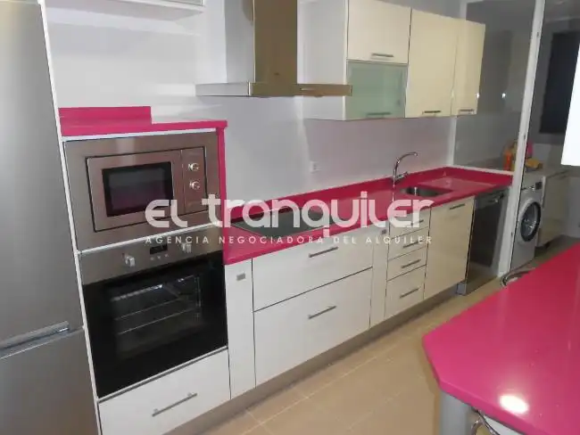 Cuina de Pis de lloguer en Alcorcón amb Aire condicionat, Traster i Rentadora