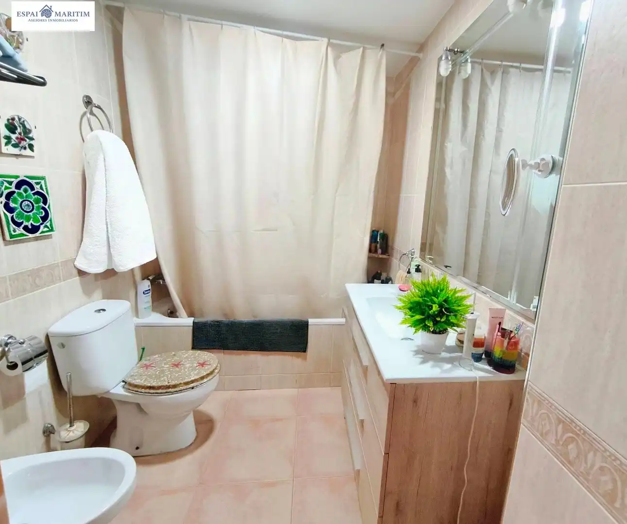 Bany de Casa o xalet en venda en Burjassot amb Aire condicionat, Terrassa i Forn