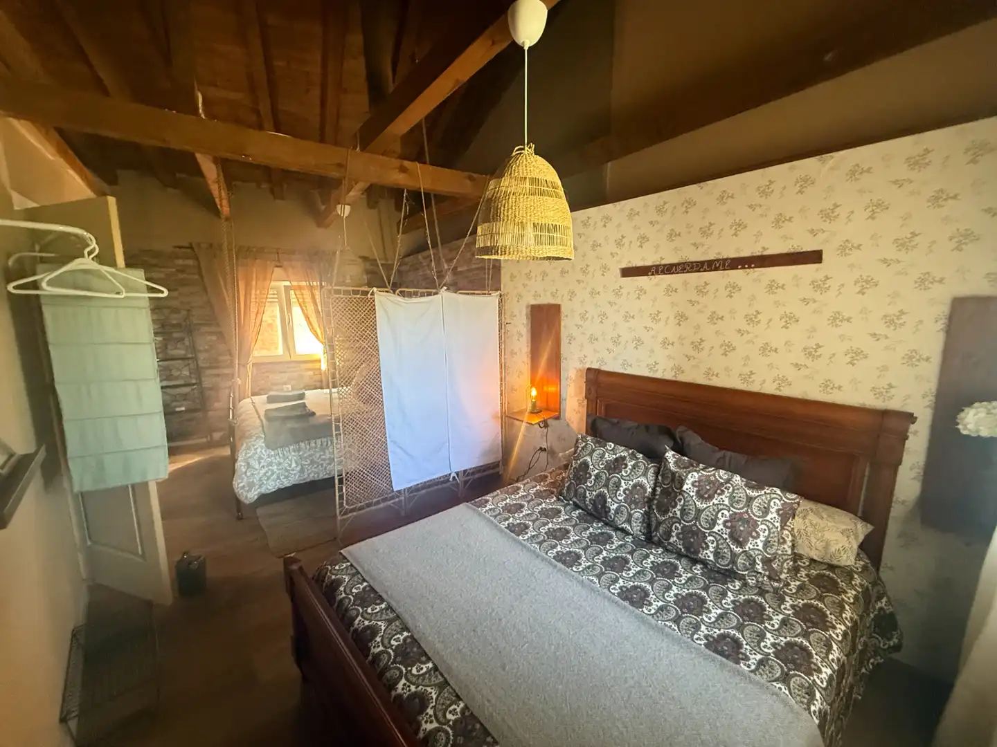 Dormitori de Finca rústica en venda en Cisneros amb Calefacció, Jardí privat i Parquet