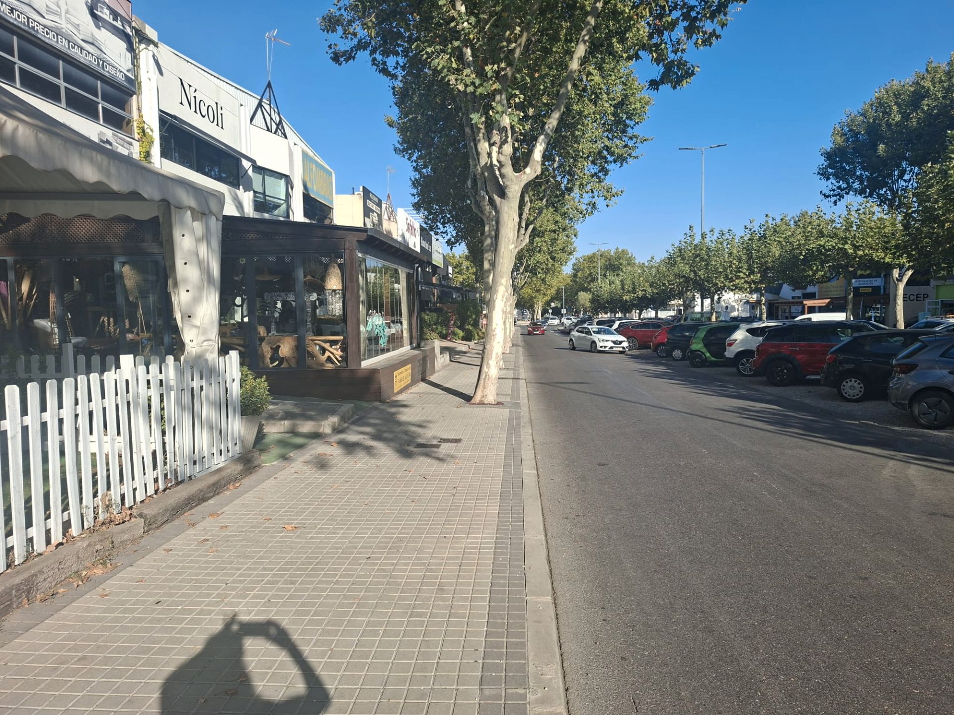 Vista exterior de Nau industrial de lloguer en Las Rozas de Madrid amb Calefacció