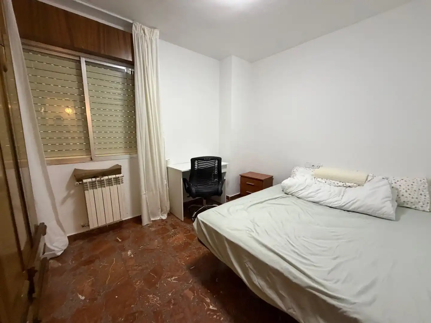 Habitación de Piso para compartir en Jaén con Aire acondicionado, Calefacción y Amueblado