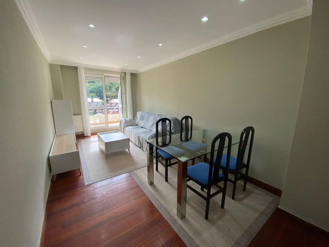 Maisonette zur Miete in Calle Jose Maria Vega, Cotolino