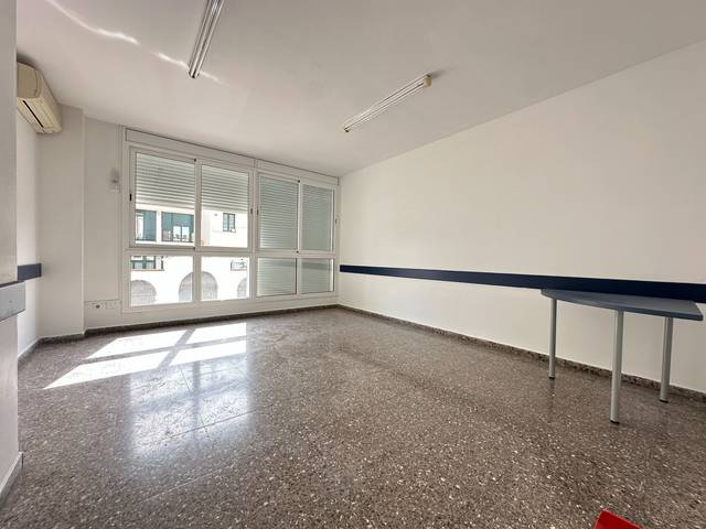 Oficina en Alquiler en Òdena en Centre