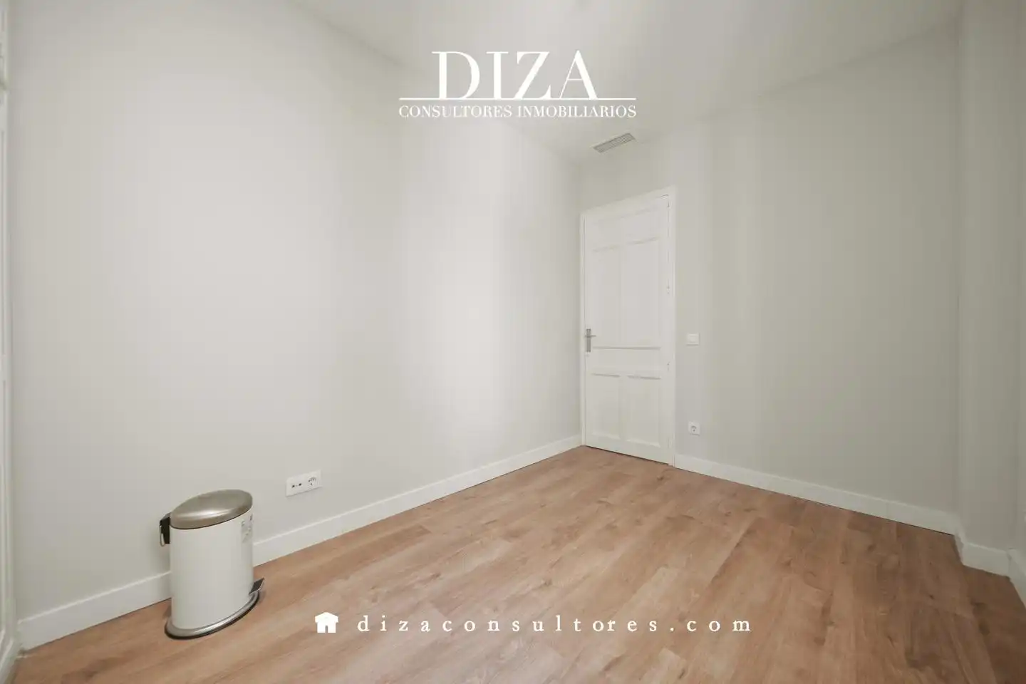 Bedroom of Flat for rent in Madrid  with Air Conditioner and Heating