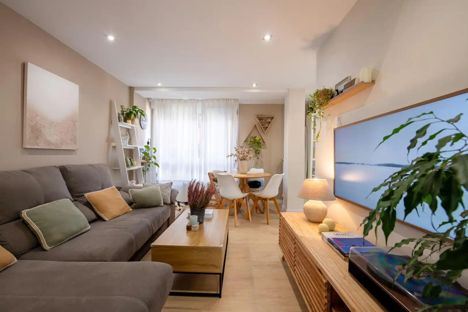 Sala de estar de Piso en venta en Oviedo  con Calefacción y Amueblado