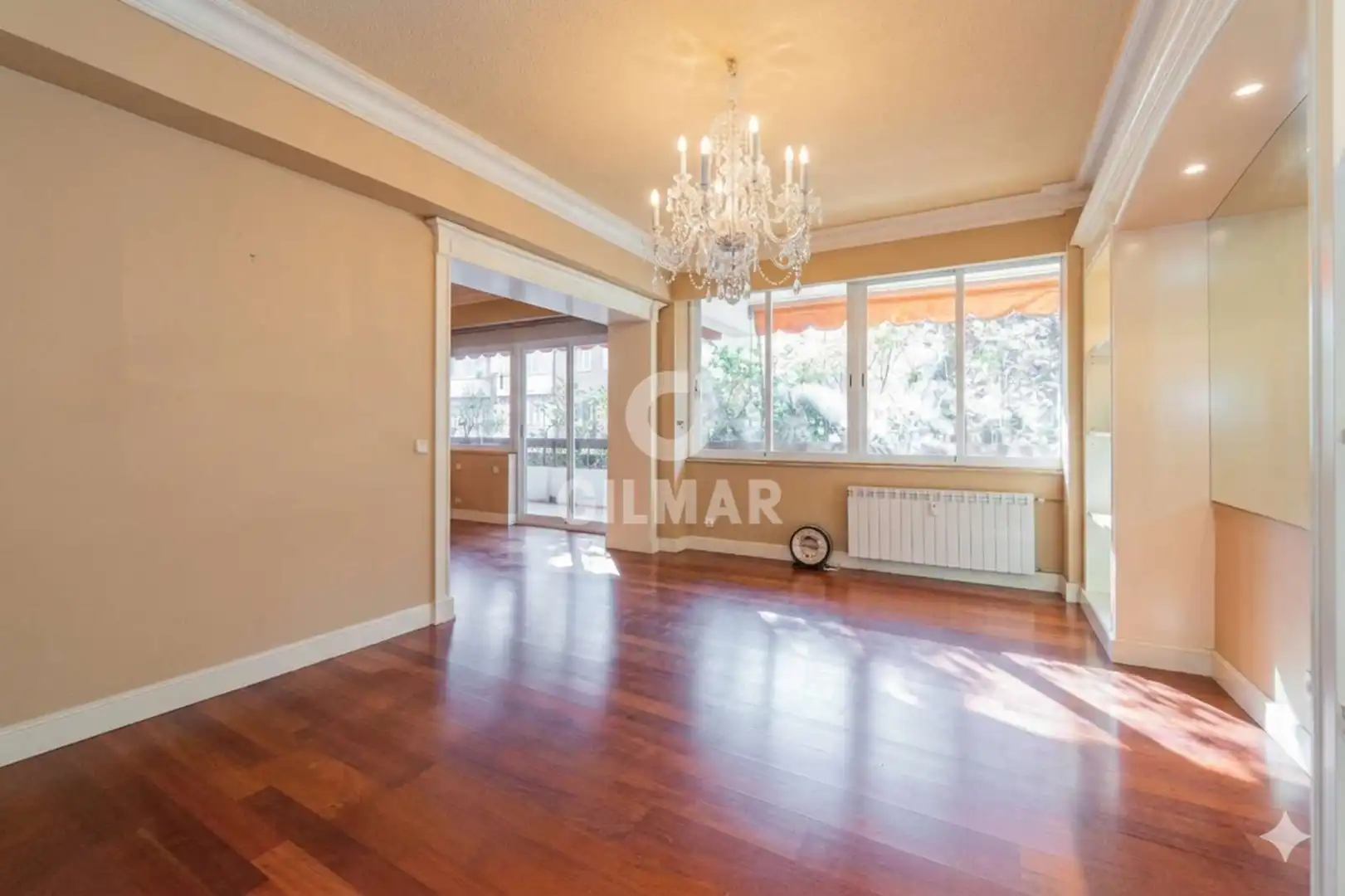 Vista exterior de Piso en venta en Madrid con Calefacción, Jardín privado y Trastero