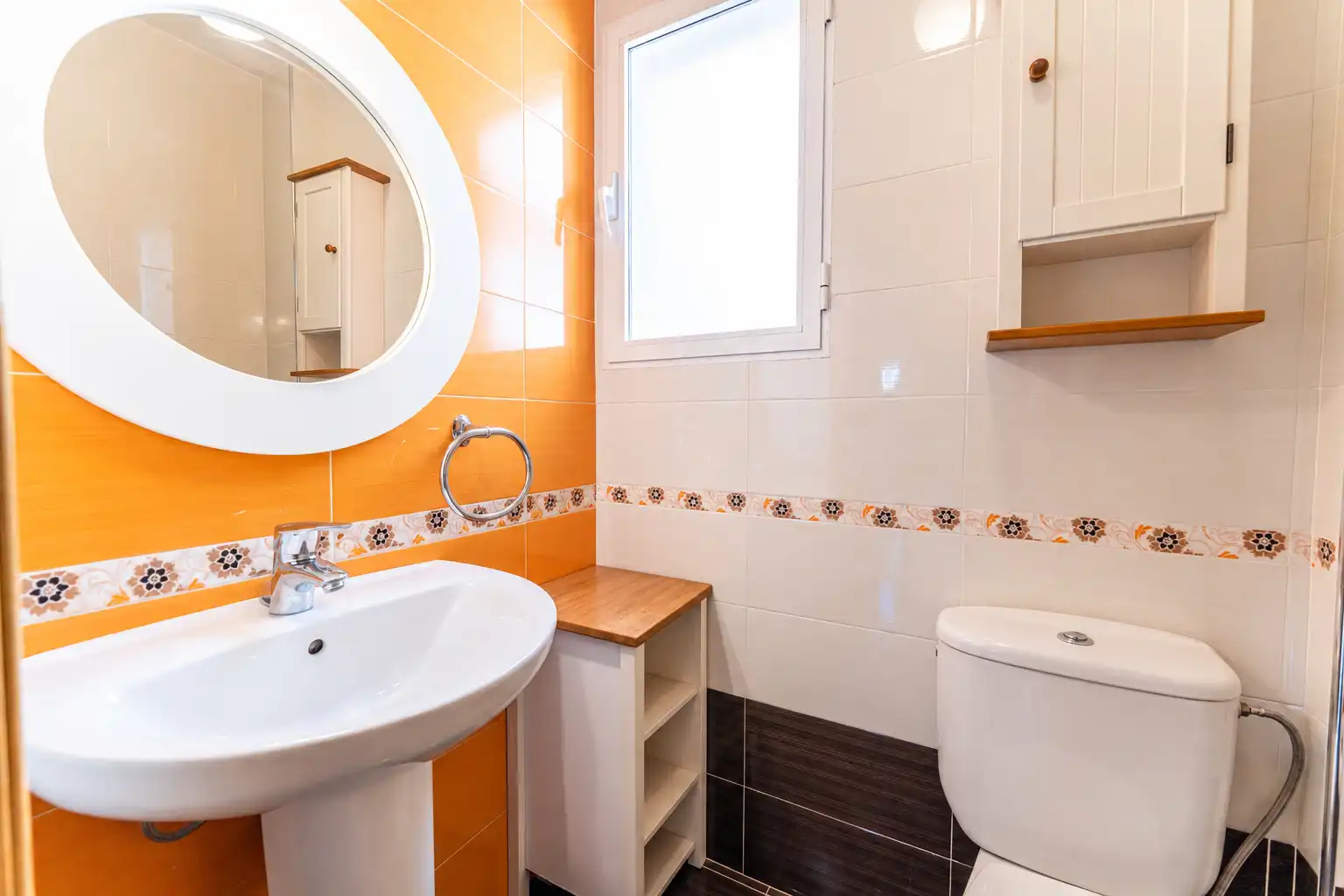 Badezimmer von Maisonette zum Verkauf in Torrelodones mit Klimaanlage, Heizung und Parkett