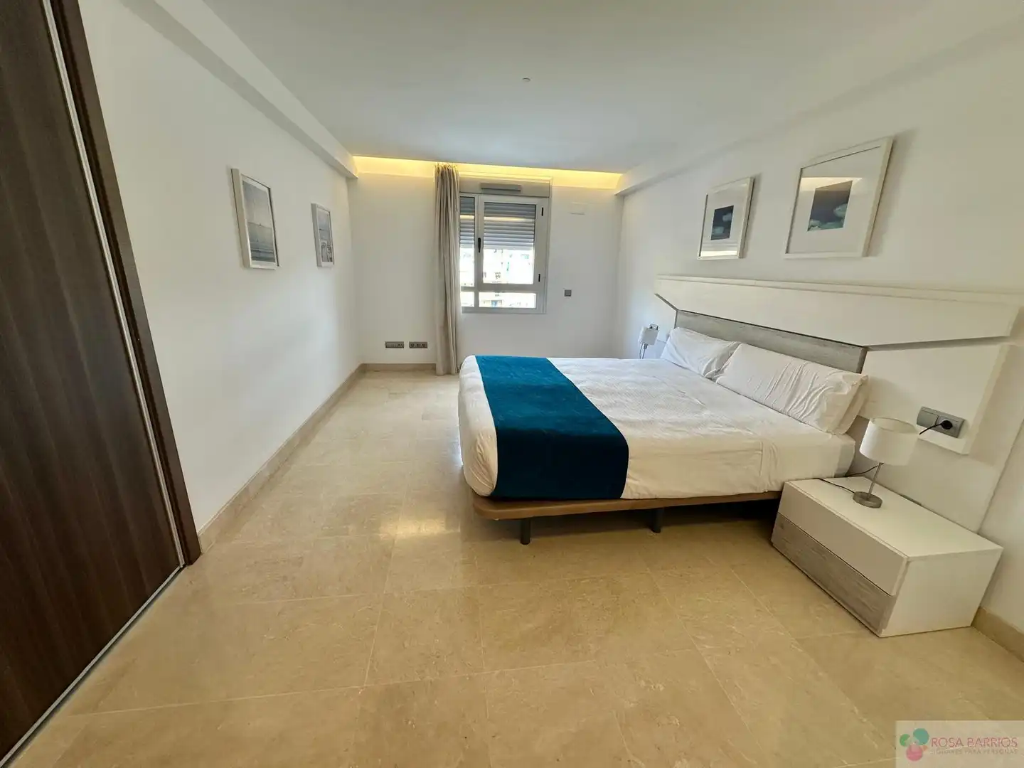 Habitación de Ático en venta en Marbella con Terraza y Piscina comunitaria