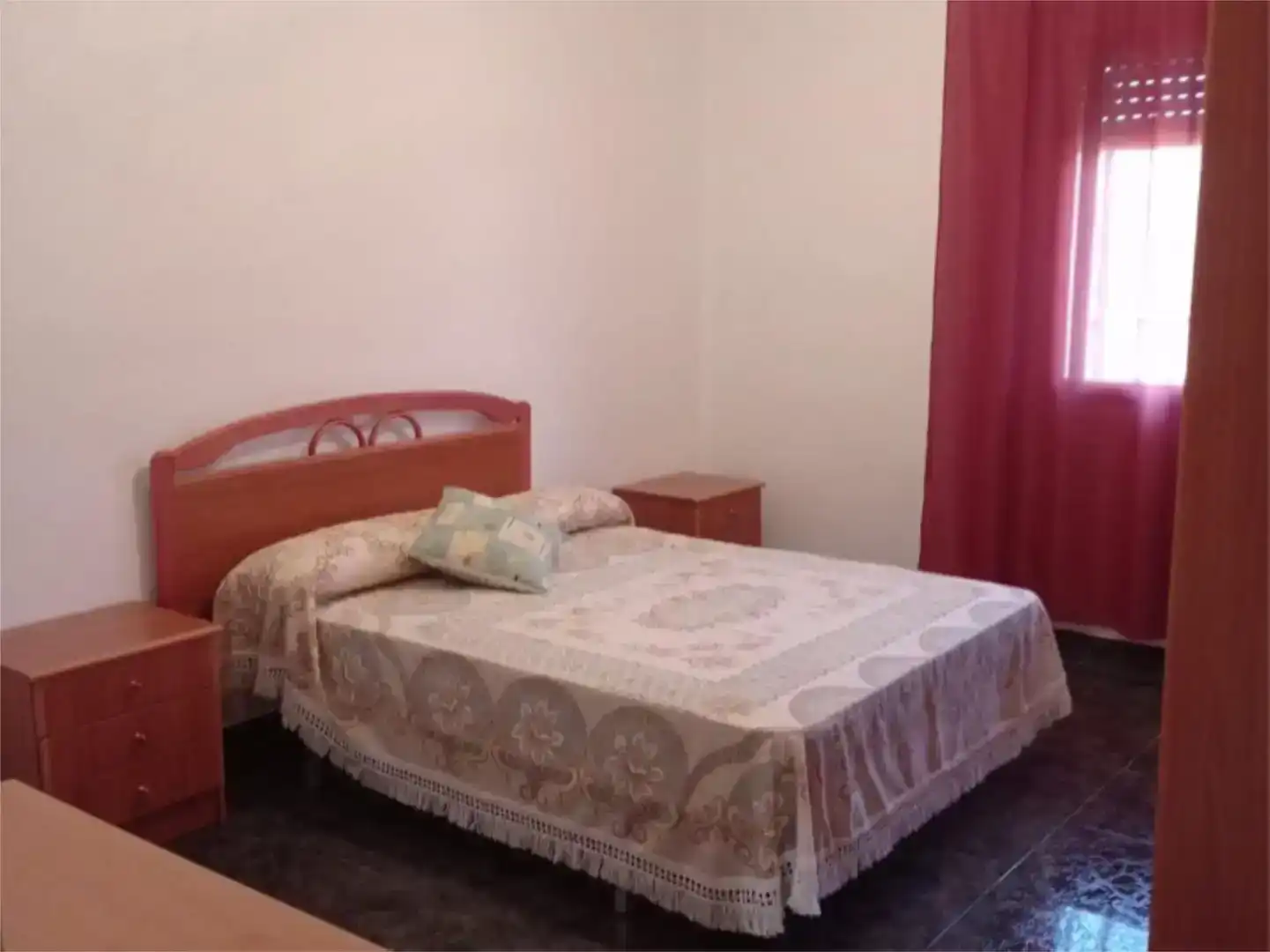 Habitación de Piso en venta en Yeste con Jardín privado, Trastero y Amueblado