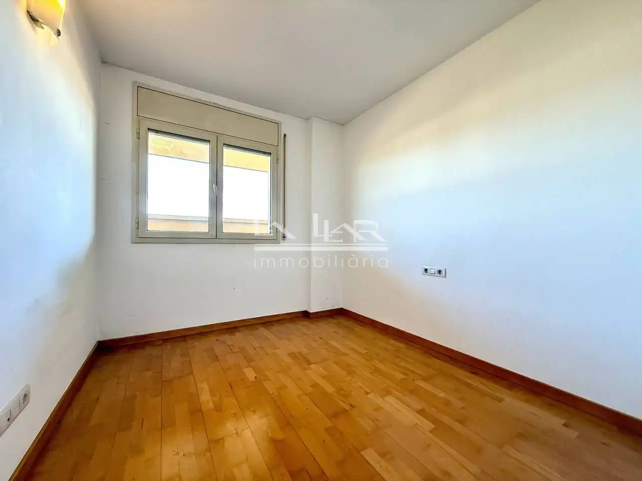 Parking de Piso en venta en Vic con Calefacción, Parquet y Terraza