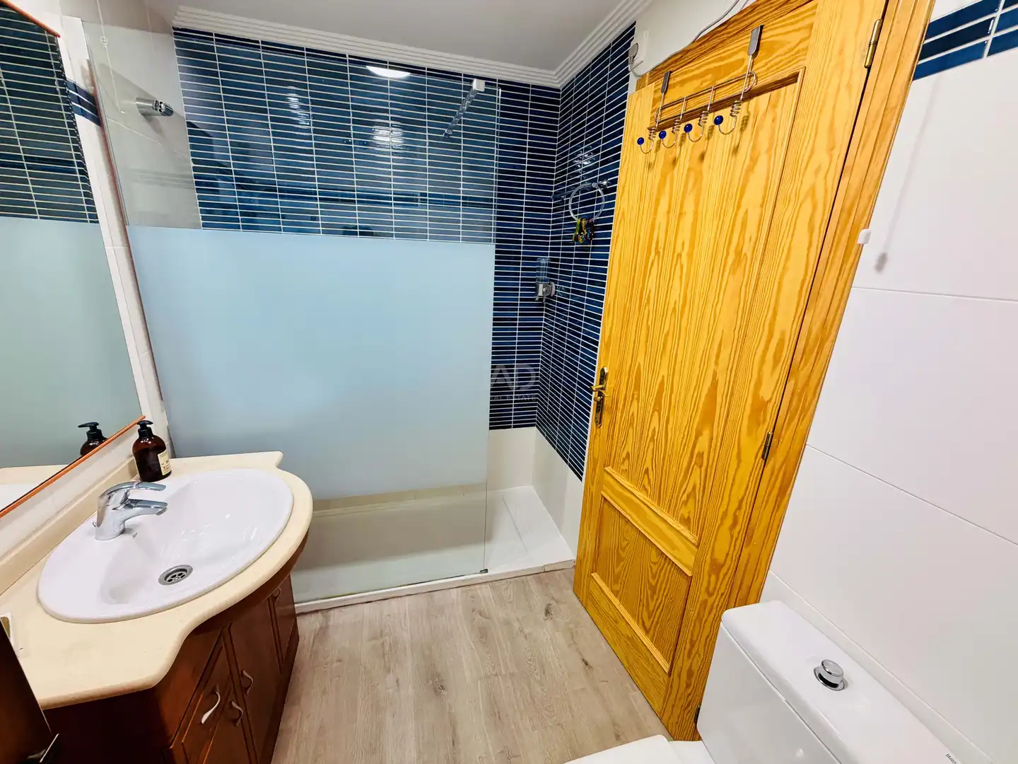 Bathroom of Flat for sale in Elche / Elx  with Air Conditioner, Heating and Swimming Pool