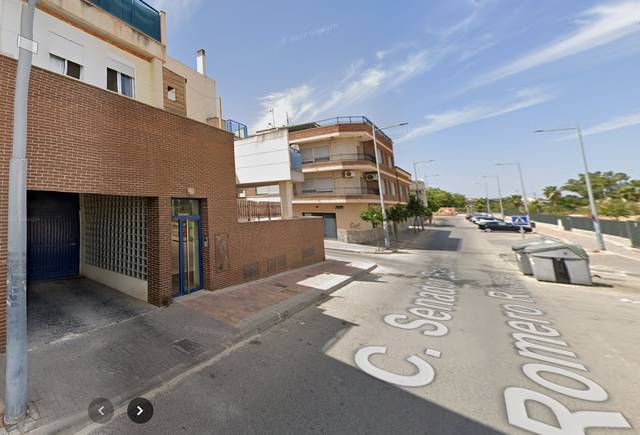 Garaje en Alquiler en Calle Senador Bartolomé Romero Romero, 20 en Alcantarilla