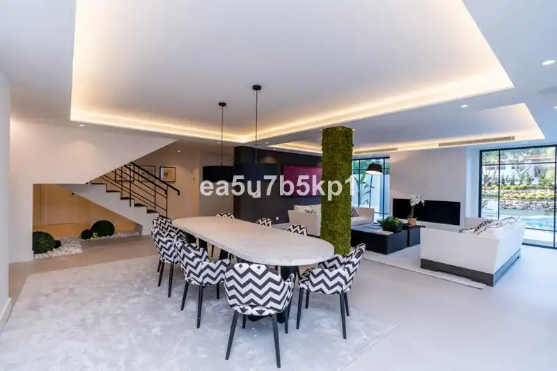 Chalet con terraza en venta en Nueva, imagen 6