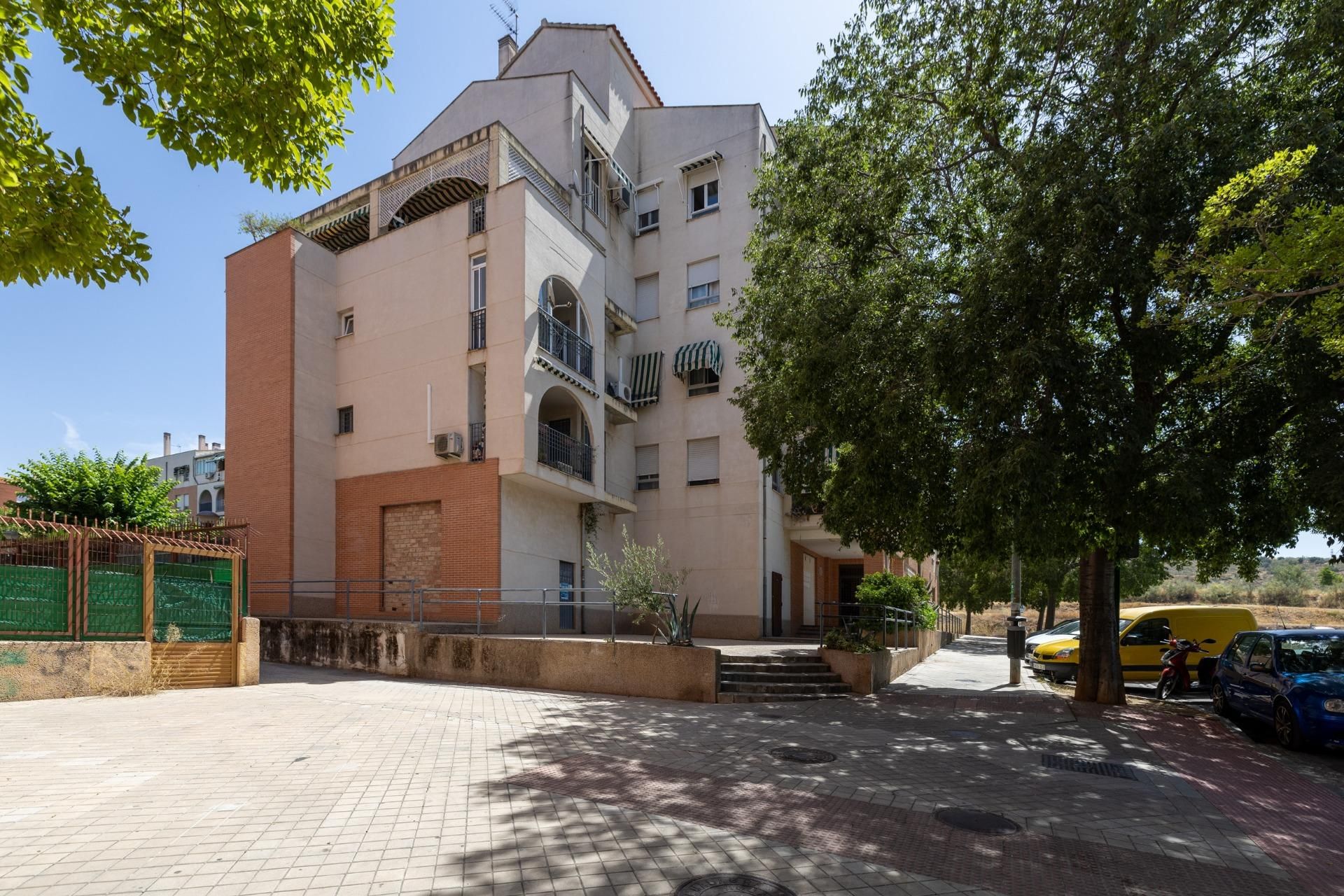 Exterior view of Attic for sale in  Granada Capital  with Heating, Private garden and Terrace