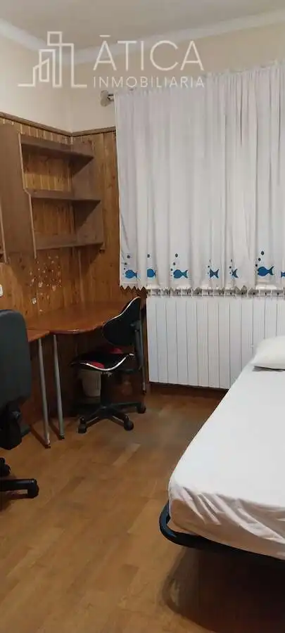 Dormitori de Pis de lloguer en Salamanca amb Calefacció, Terrassa i Moblat