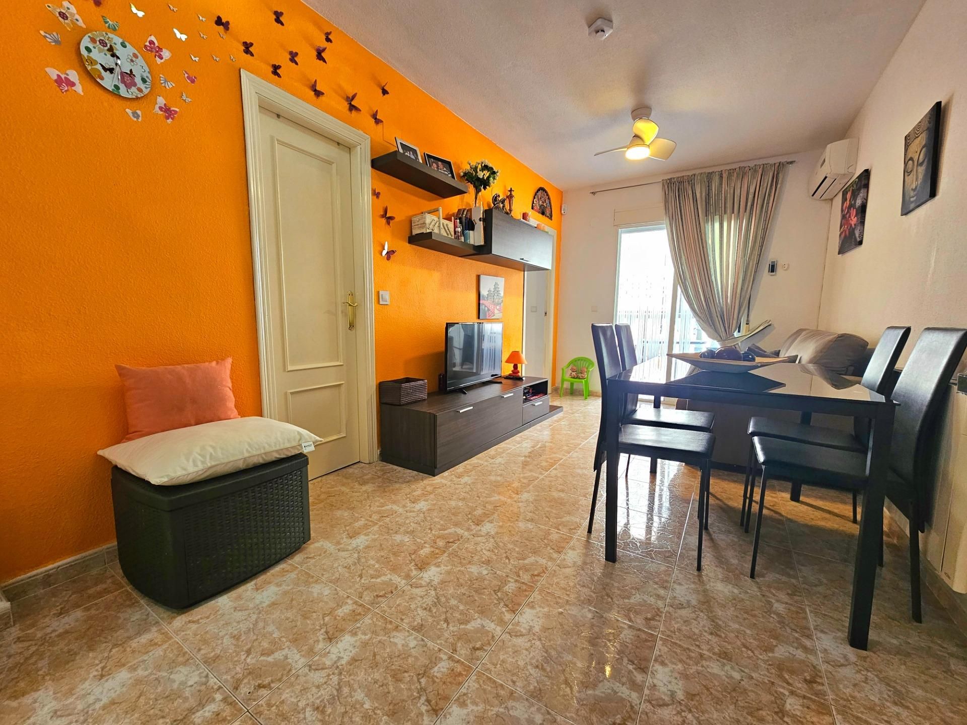 Wohnzimmer von Wohnungen zum verkauf in Torrevieja mit Klimaanlage, Terrasse und Gemeinschaftspool