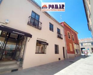 Vista exterior de Pis en venda en Ávila Capital amb Calefacció, Parquet i Traster
