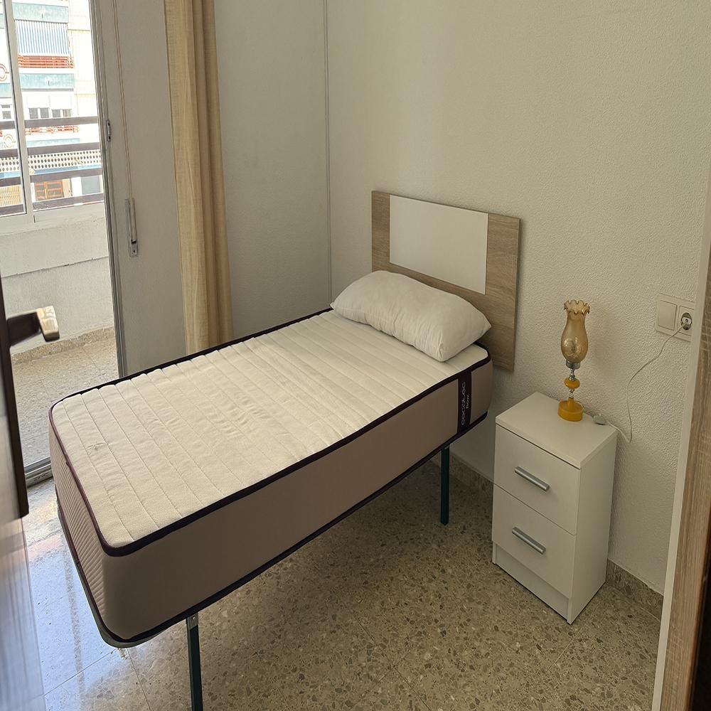 Wohnung zur Miete in Mariano Benlliure, Reina Victoria - Miguel Hernández, Elche ciudad