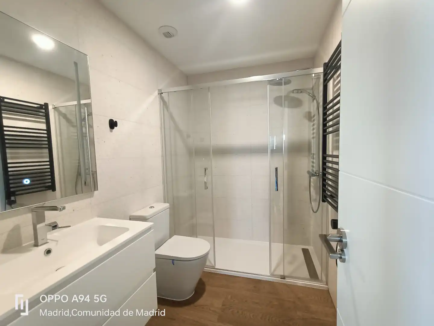 Baño de Piso de alquiler en Madrid con Aire acondicionado, Calefacción y Horno