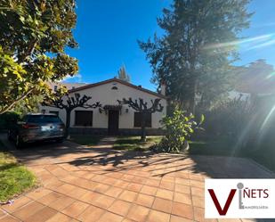 Außenansicht von Haus oder Chalet miete in La Garriga mit Klimaanlage, Heizung und Privatgarten