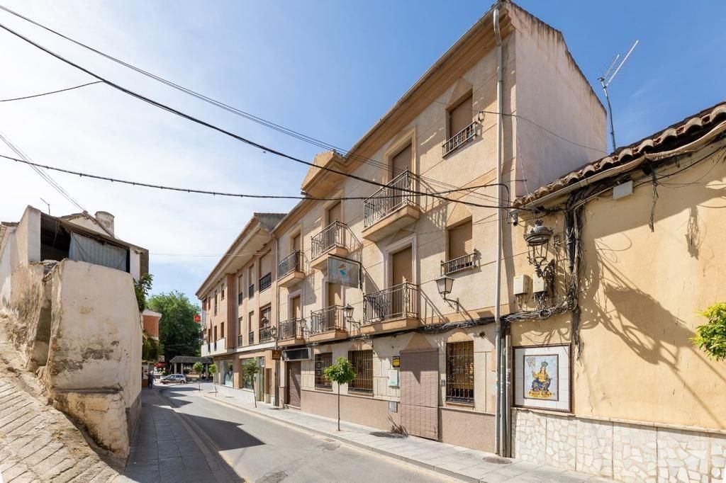 Vista exterior de Casa o xalet en venda en Alhendín amb Aire condicionat, Terrassa i Balcó