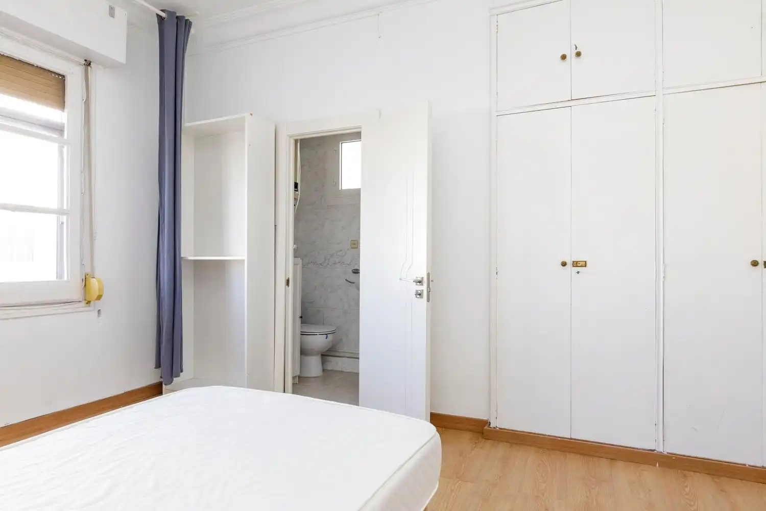 Habitación de Piso en venta en Zaragoza con Calefacción