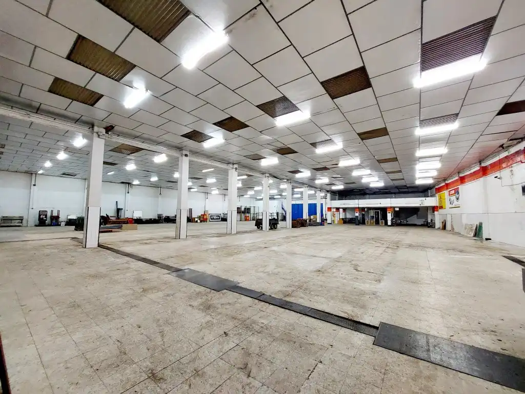Fabrikhallen zum Verkauf in Badajoz