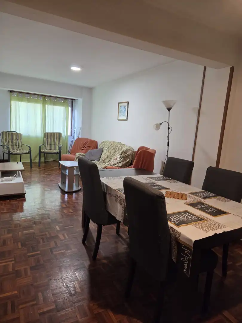 Wohnzimmer von Wohnung zur Miete in Santiago de Compostela  mit Möbliert