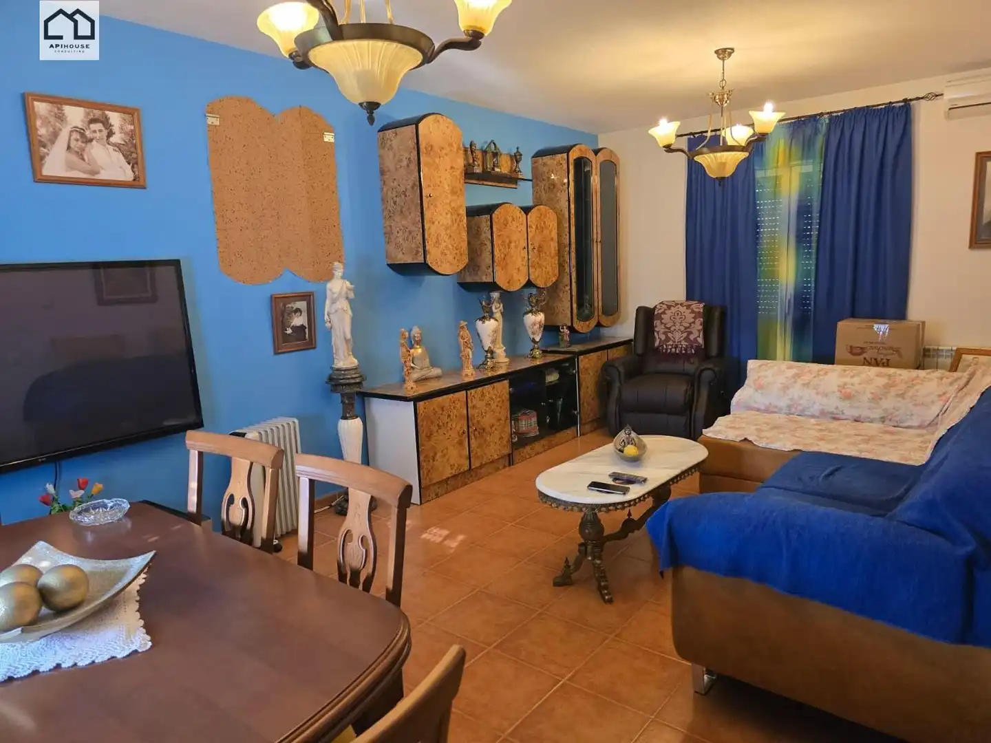 Sala d'estar de Casa adosada en venda en Los Cerralbos amb Aire condicionat, Terrassa i Traster