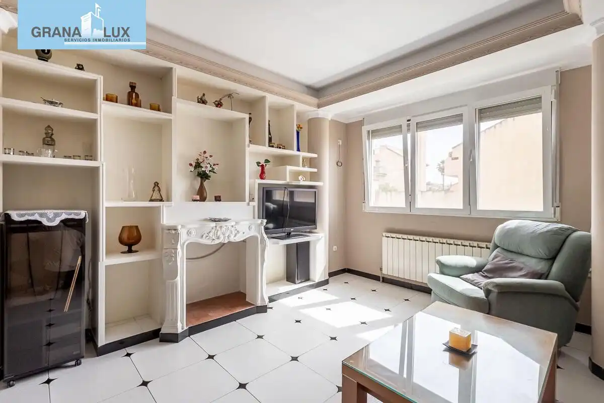 Chalet con terraza en venta en Calle de la Reina Mora, imagen 24
