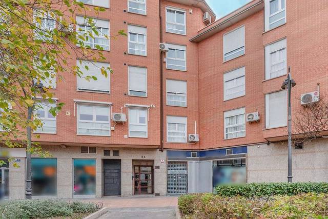 Local comercial en Venta en Calle Polvoranca, 9 en San Isidro