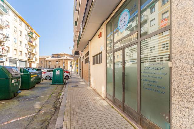 Local comercial en Venta en Pamplona-Iruña - Virgen del Río, 12 en Rochapea