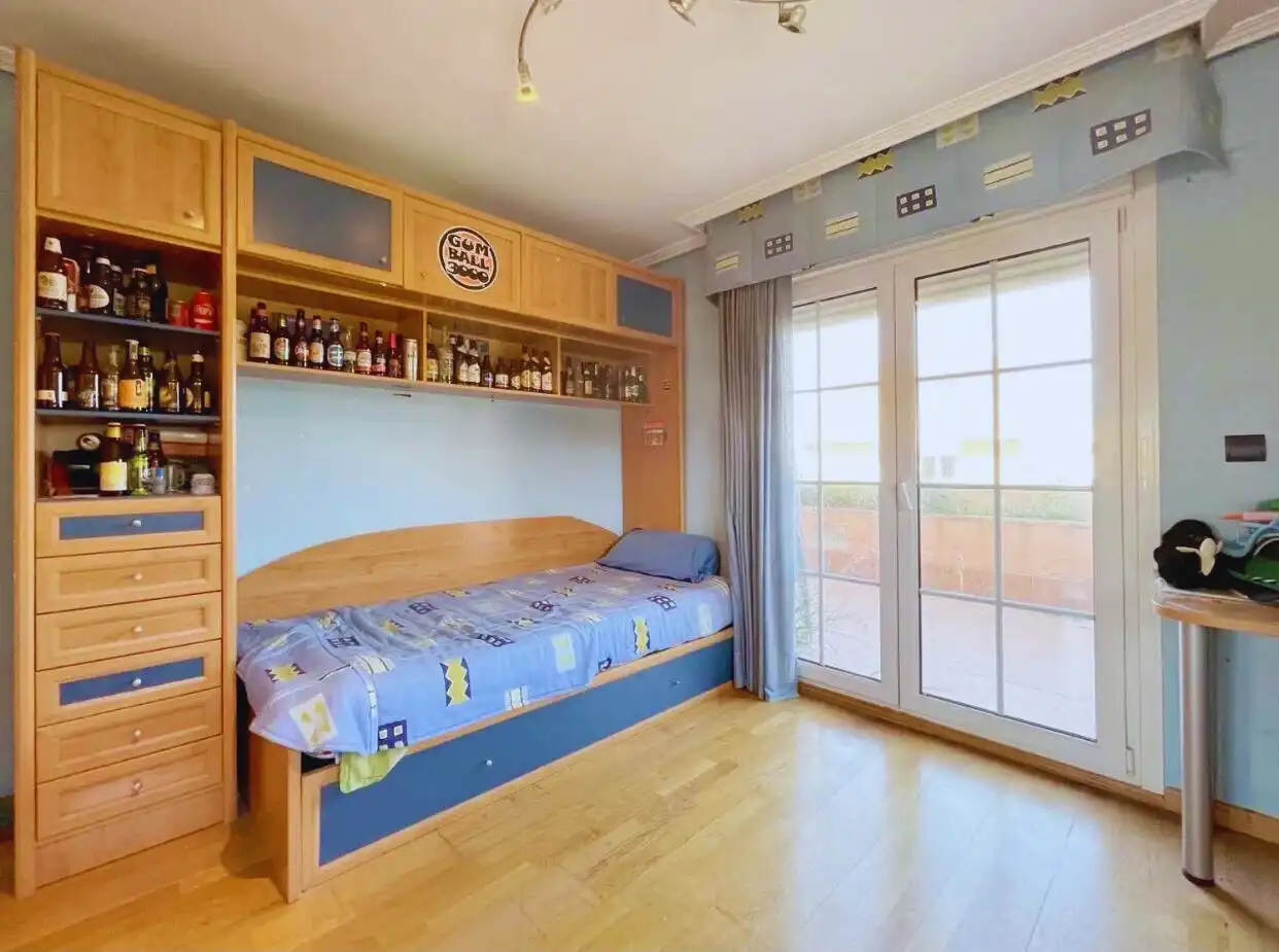 Bedroom of Houses for sale in Zaragoza  with Air Conditioner, Heating and Private garden