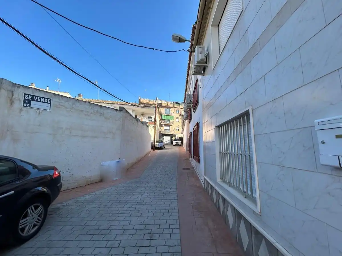 Vista exterior de Residencial en venta en Atarfe