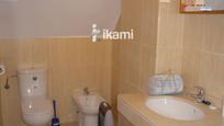 Bathroom of Attic for sale in  Granada Capital