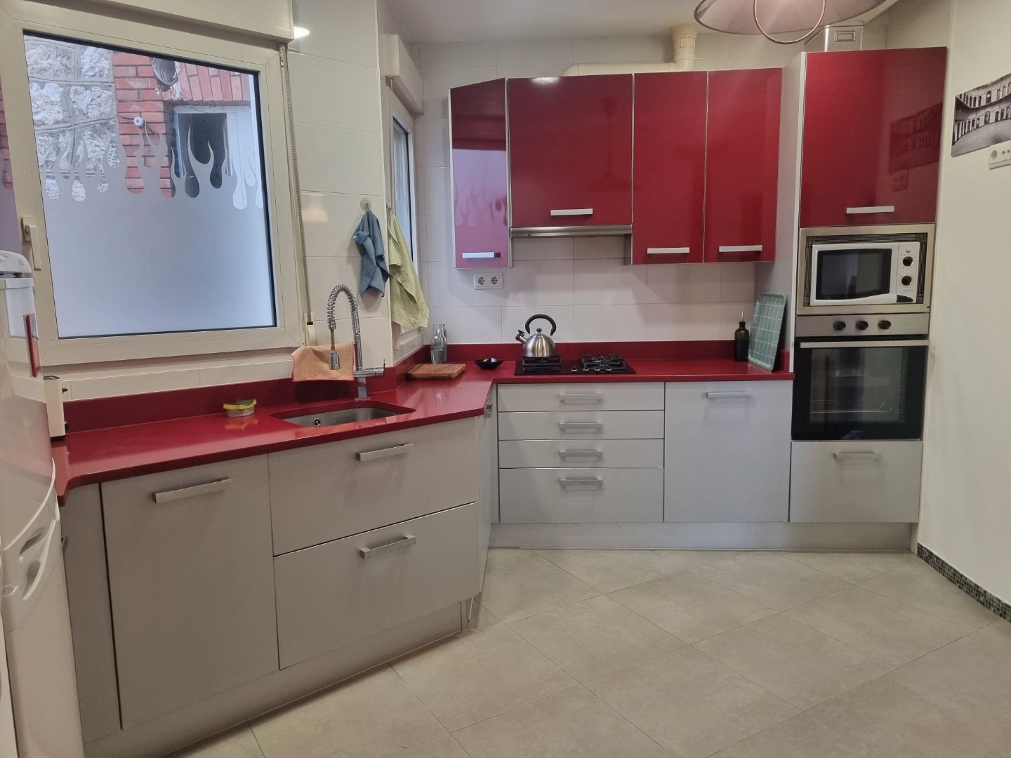 Cuina de Apartament en venda en Burgos Capital amb Calefacció i Balcó