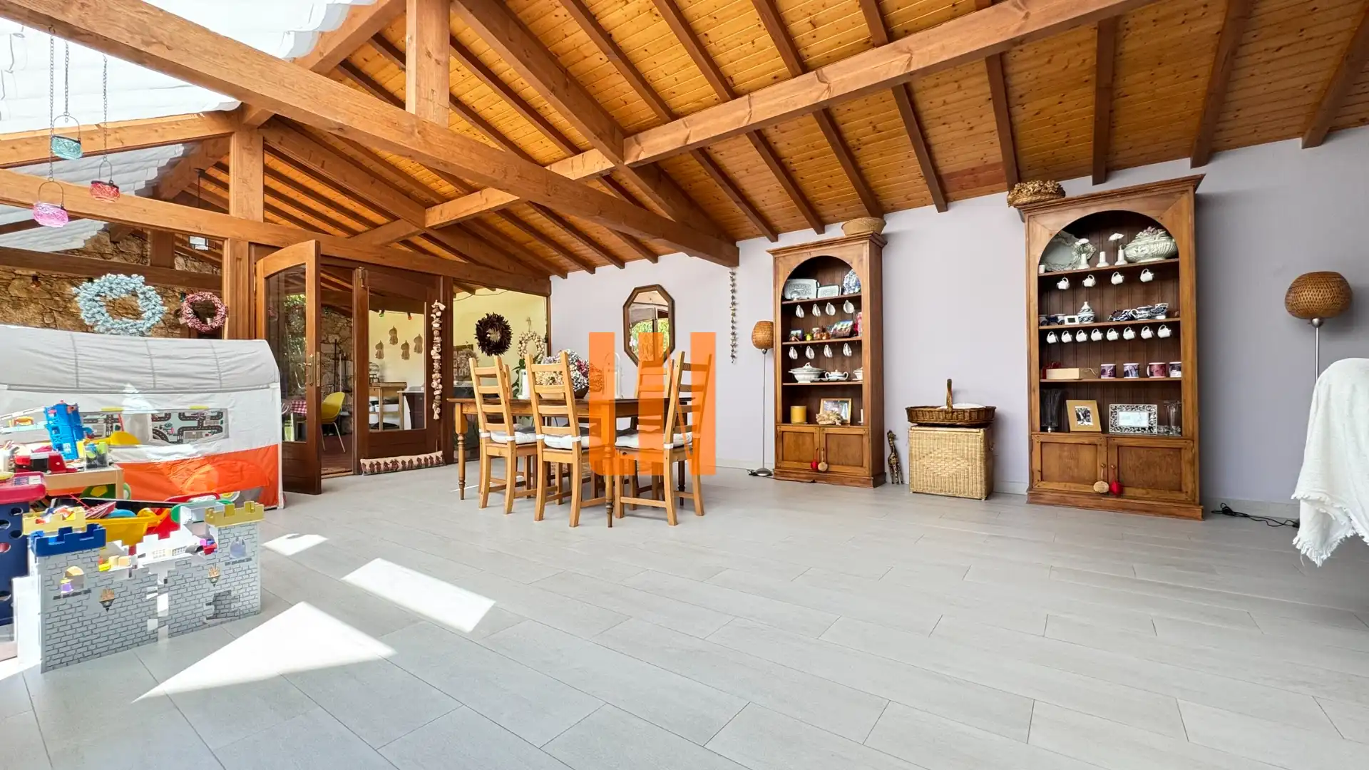 Comedor de Casa o chalet en venta en Culleredo con Calefacción, Jardín privado y Parquet
