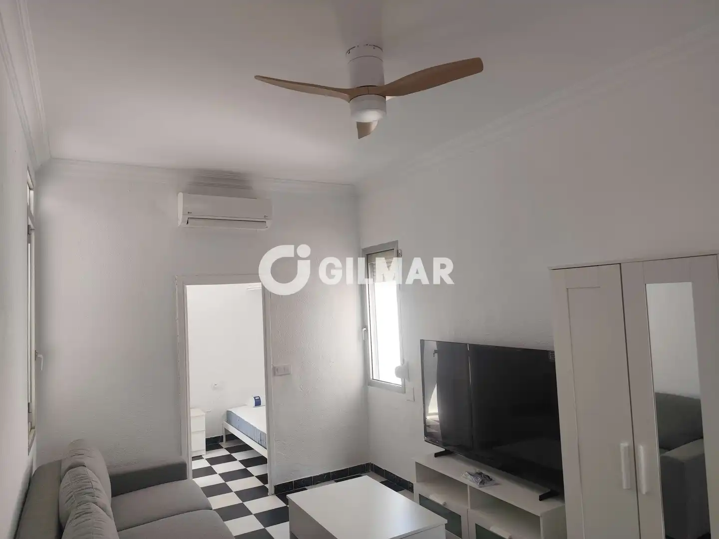 Schlafzimmer von Wohnung zur Miete in Sevilla mit Heizung und Möbliert