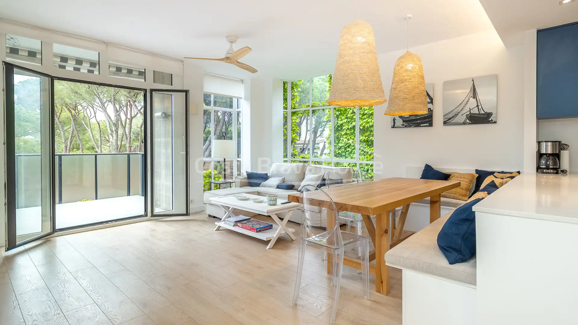 Living room of Apartments for sale in Palafrugell  with Air Conditioner, Heating and Parquet flooring