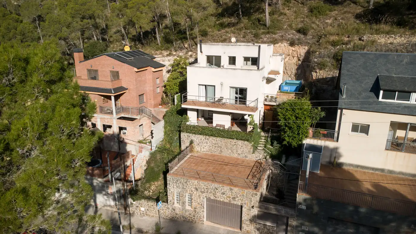 Vista exterior de Casa o chalet en venta en Vallirana con Aire acondicionado, Calefacción y Jardín privado