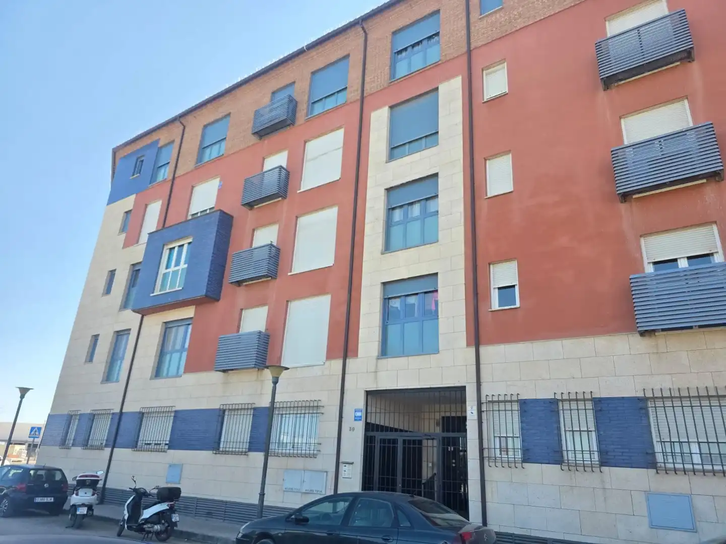 Außenansicht von Wohnung zur Miete in Ocaña mit Heizung, Abstellraum und Möbliert