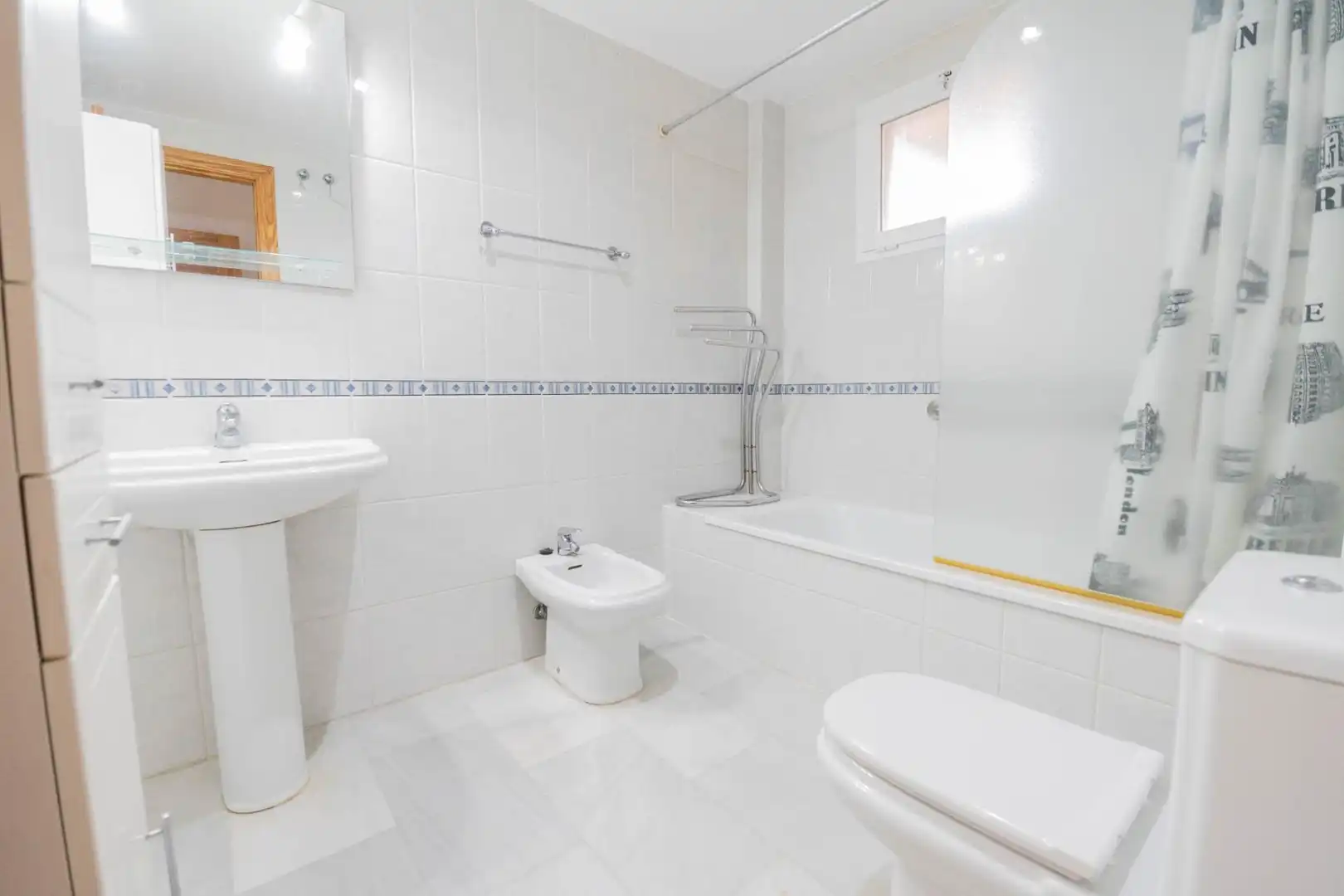 Bathroom of Detached homes for sale in Fuengirola  with Air Conditioner and Terrace