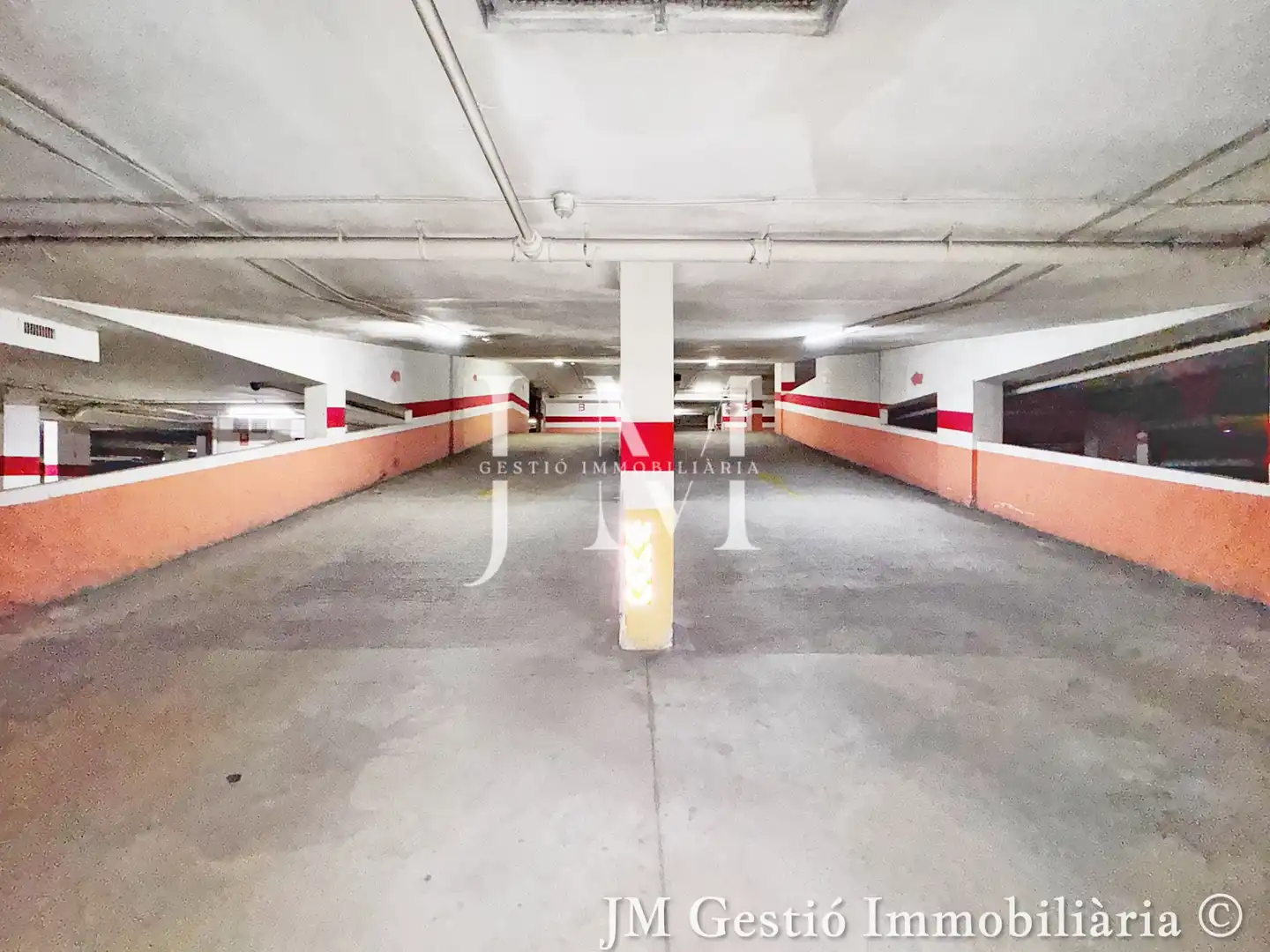 Individual con ascensor en venta en Carrer de Pau Marsal 158