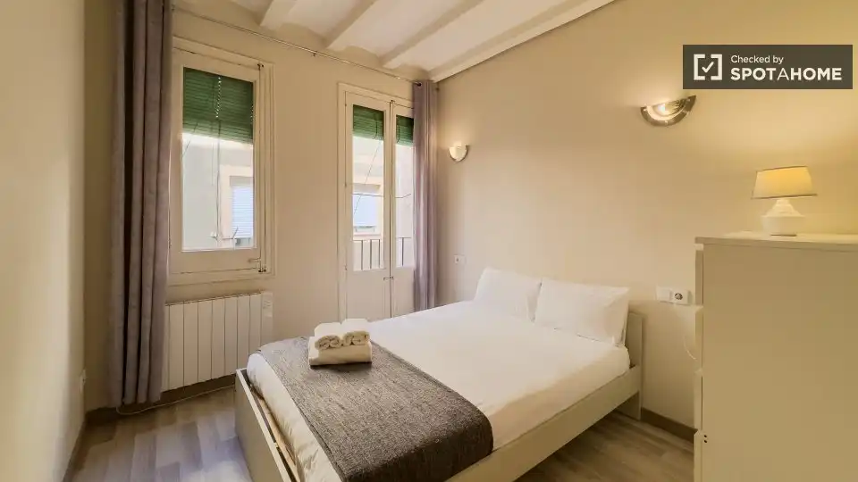 Piso con terraza en alquiler en Ciutat Vella