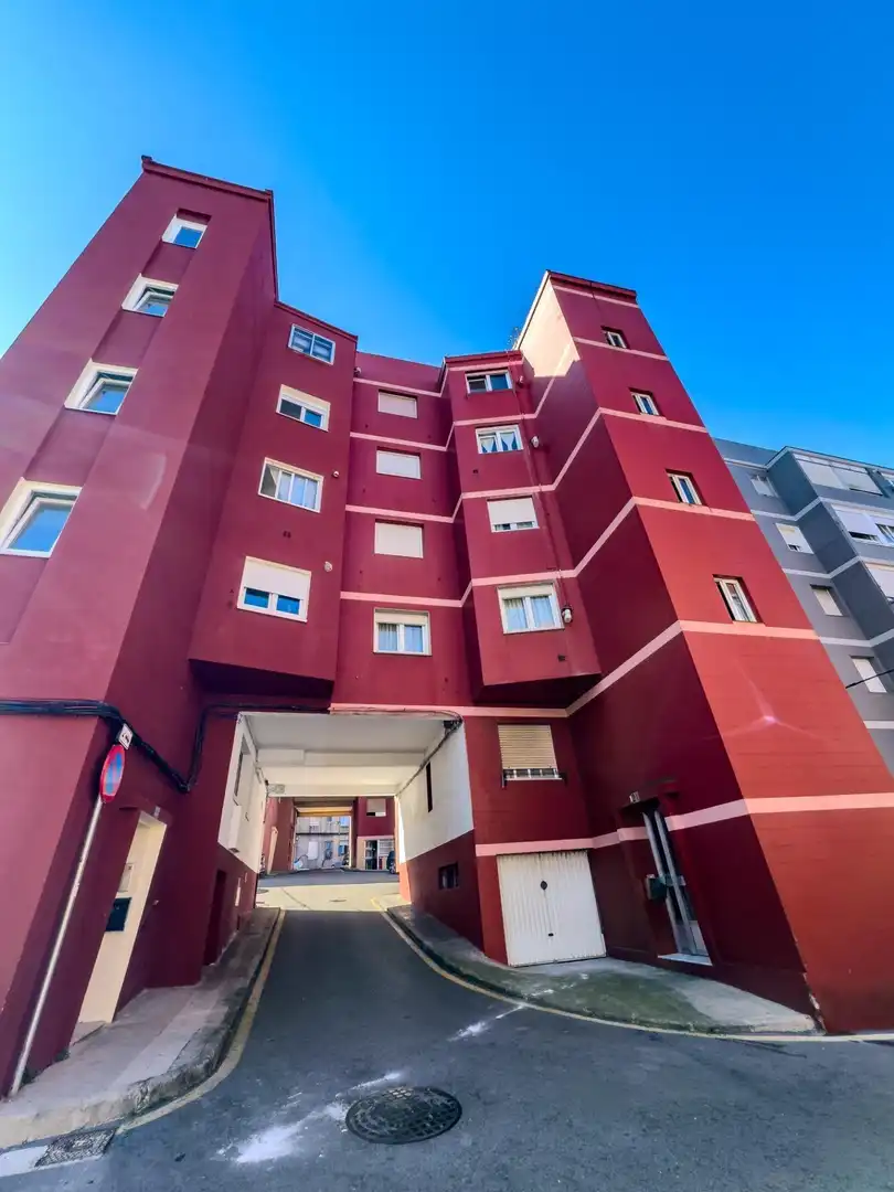 Vista exterior de Pis en venda en Santander amb Terrassa i Balcó