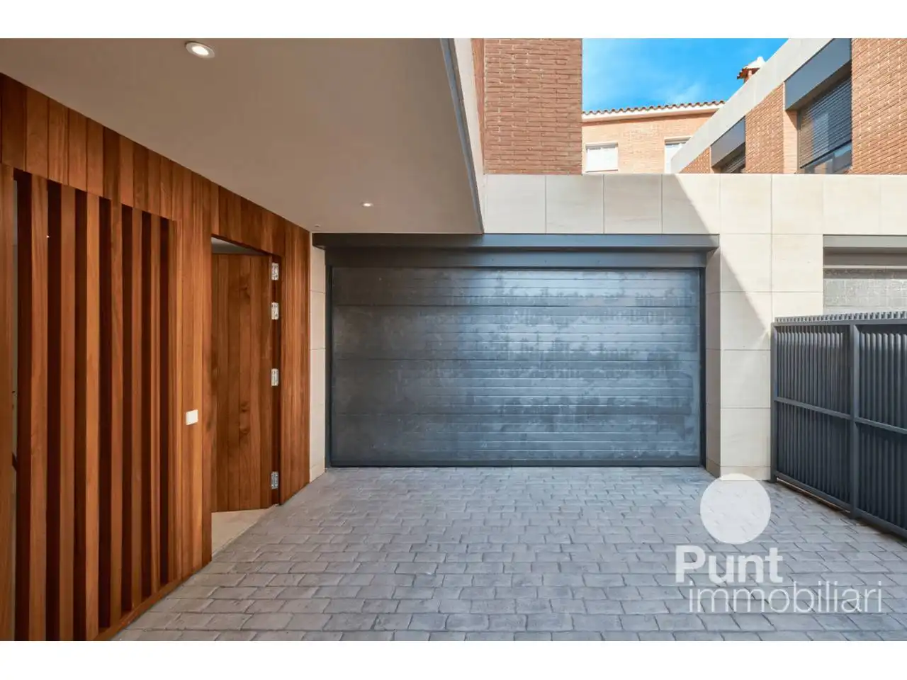 Exterior view of Houses for sale in Premià de Dalt  with Air Conditioner and Heating