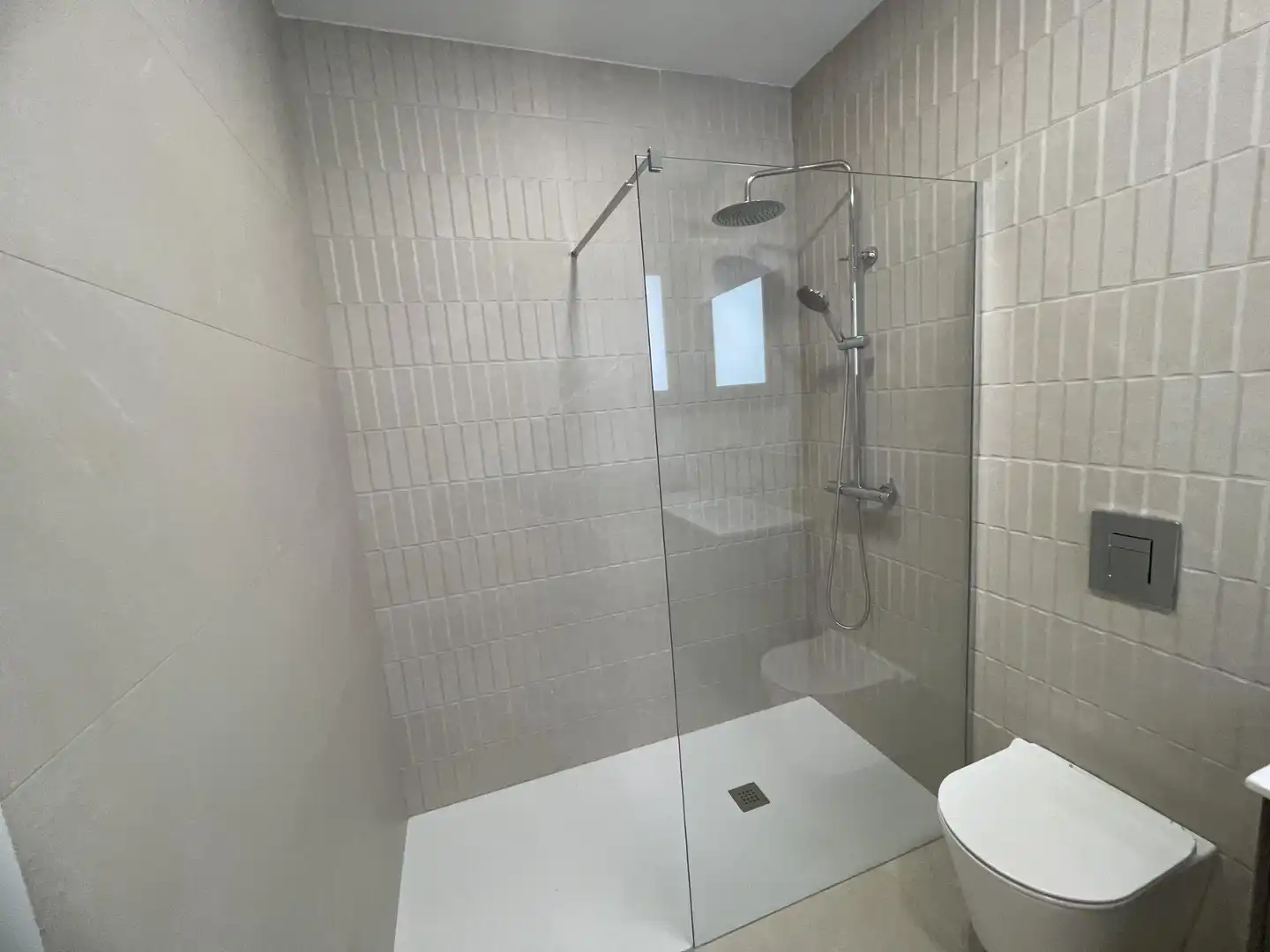 Baño de Casa o chalet en venta en Almoradí con Aire acondicionado, Jardín privado y Terraza