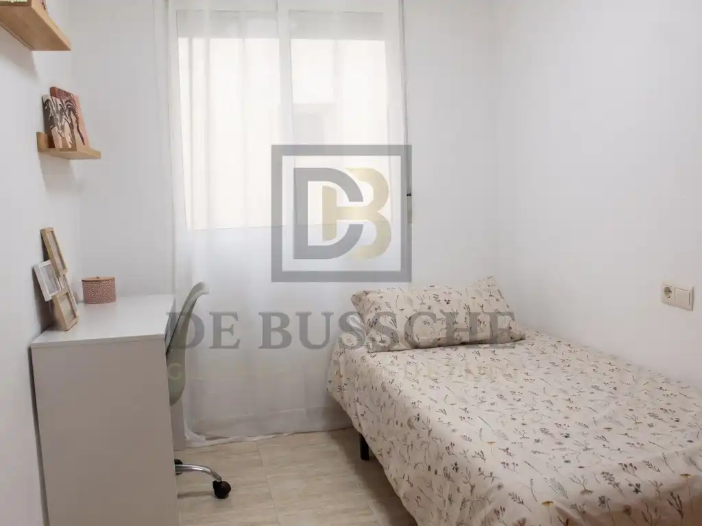 Habitación de Piso de alquiler en Torrevieja con Piscina, Amueblado y Lavadora